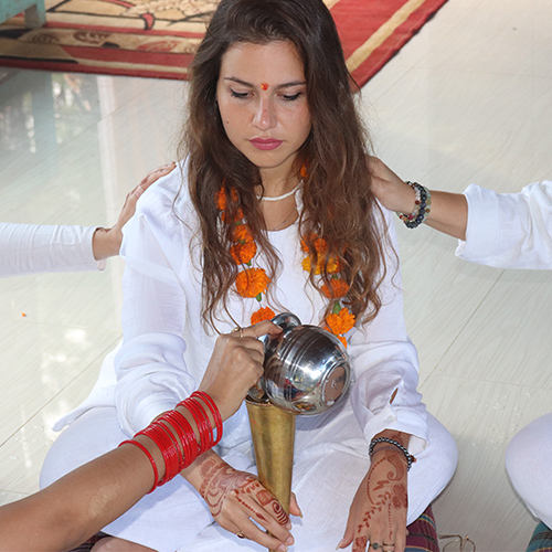 meditation-ceremony-in-india